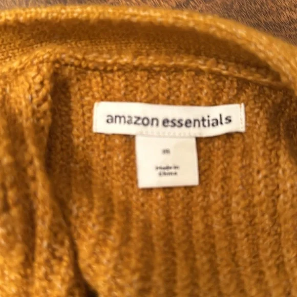 Women’s button up sweater size medium color golden tan - Picture 3 of 3